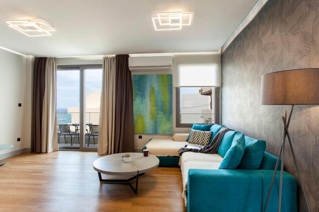Minimal Loft Art With Sea View Over Heraklion Harbour Buitenkant foto