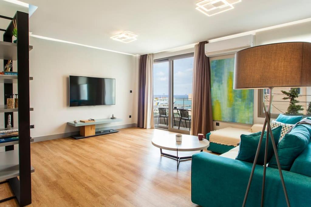 Minimal Loft Art With Sea View Over Heraklion Harbour Buitenkant foto