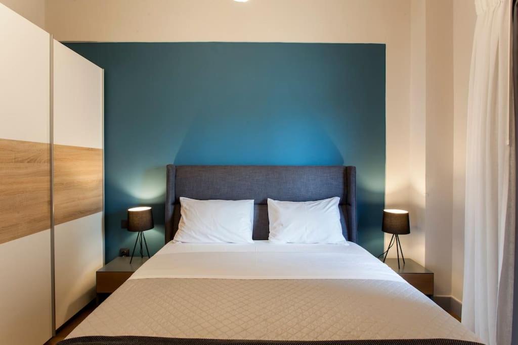 Minimal Loft Art With Sea View Over Heraklion Harbour Buitenkant foto