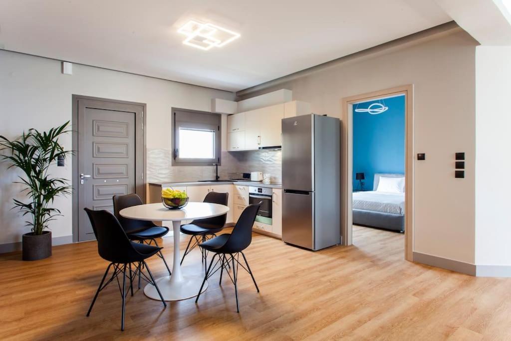 Minimal Loft Art With Sea View Over Heraklion Harbour Buitenkant foto